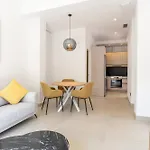 Deluxe 2 Bedroom *