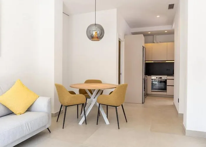 Deluxe 2 Bedroom *